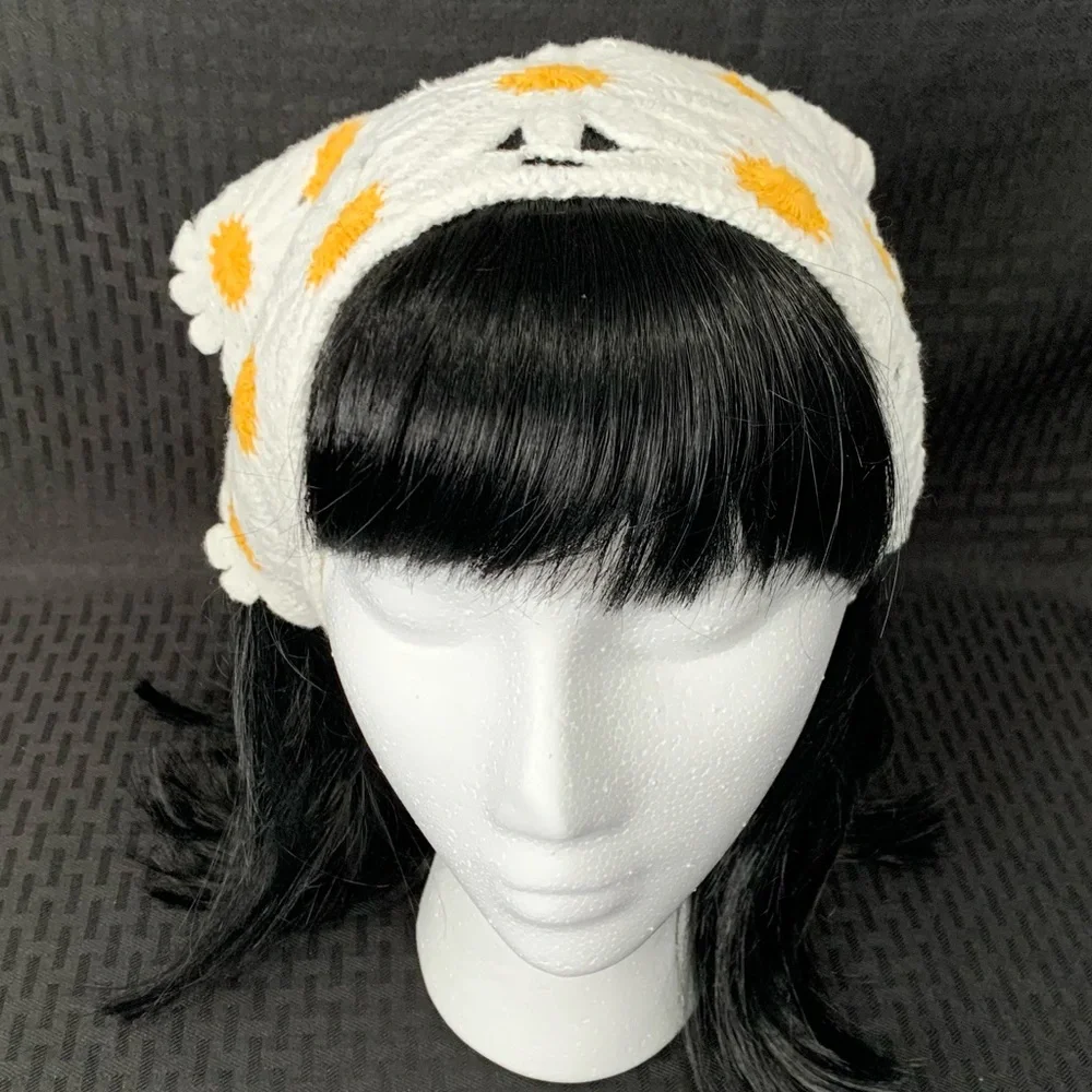 Girlhoodcore Crochet Daisy Bandanna